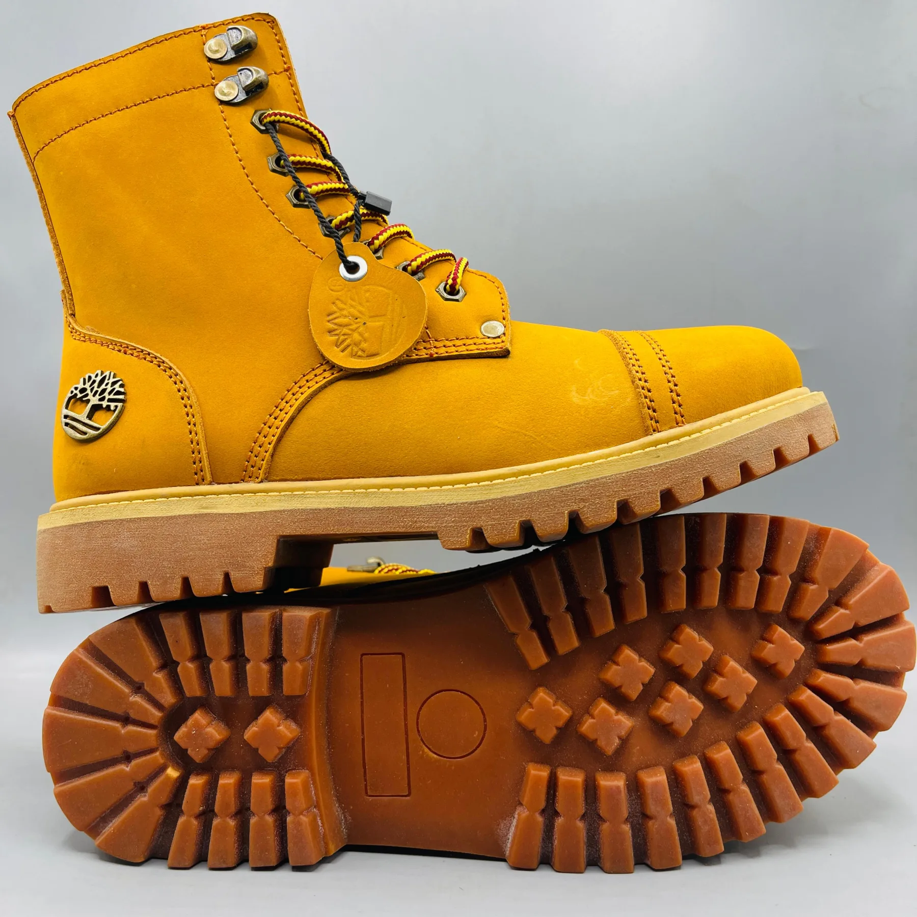 Timberland yellow boots for men. L001
